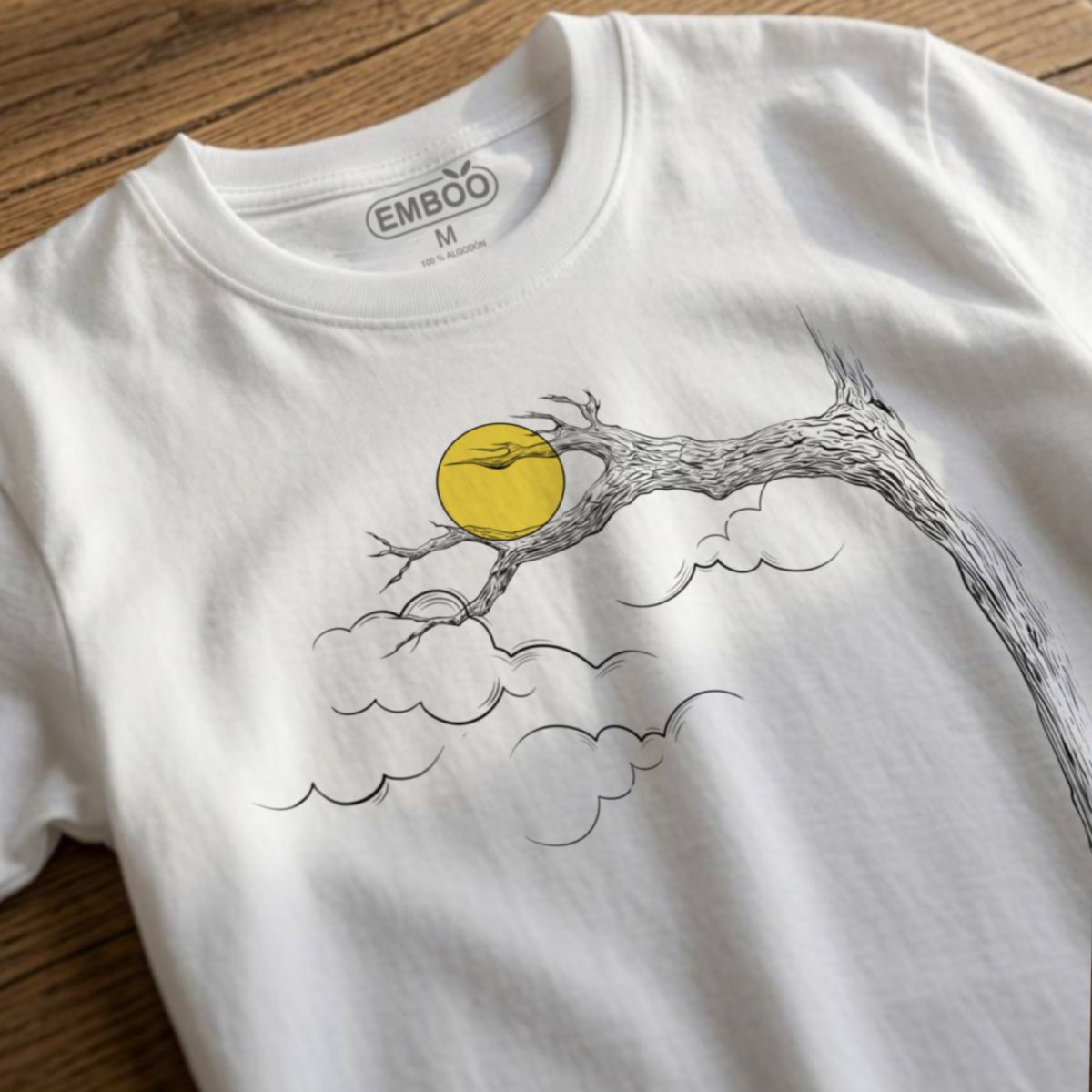 camiseta_arbol_y_luna_blanco_2