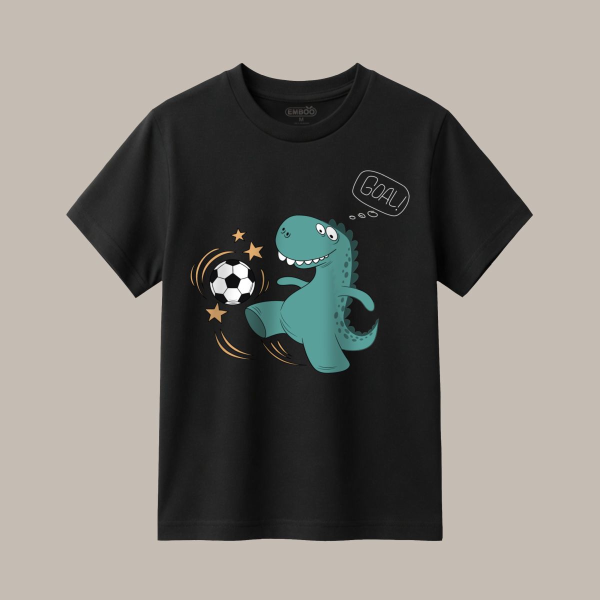 camiseta_dino_juega_al_fútbol_negro_1