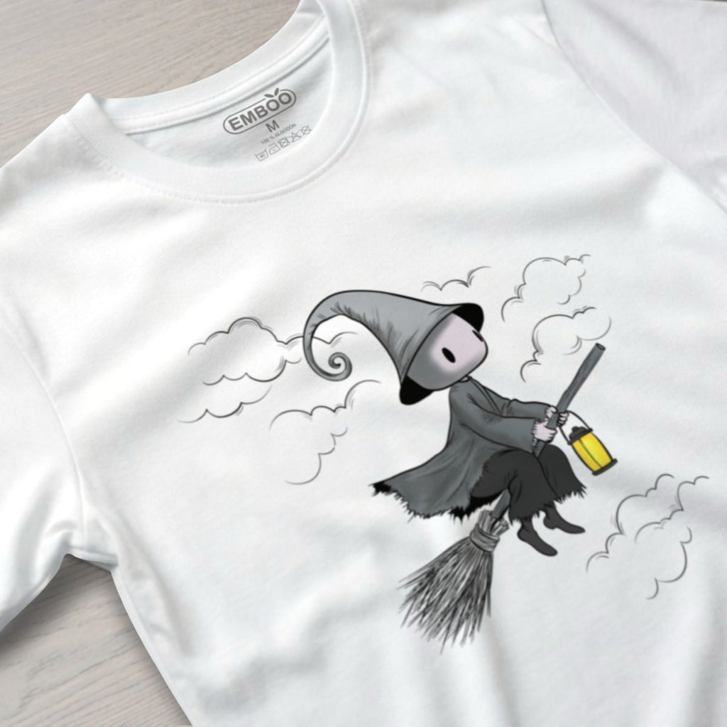 camiseta_la_bruja_louise_en una escoba_blanco_2