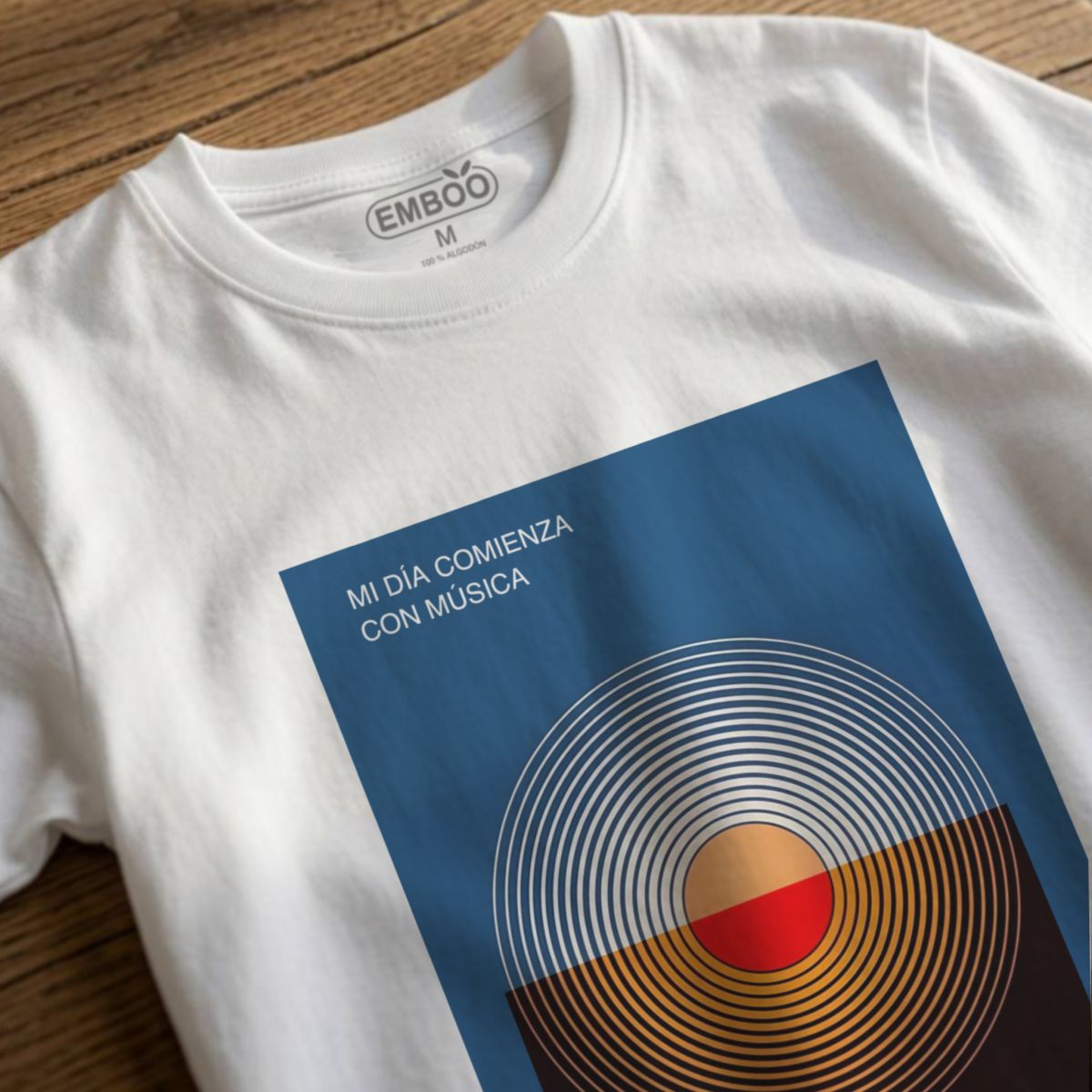 camiseta_mi_día_comienza_azul_blanco_2