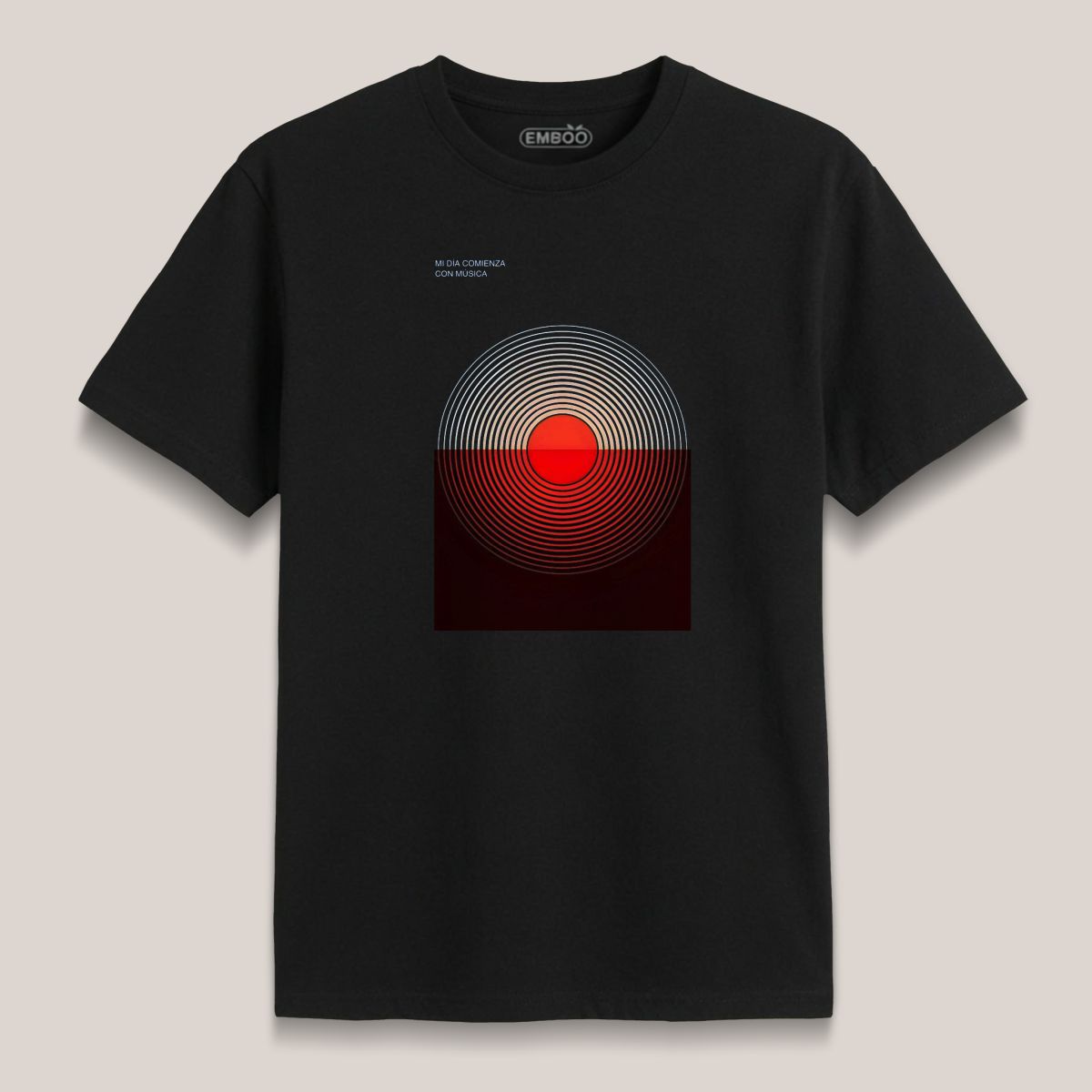 camiseta_mi_día_comienza_negro_1
