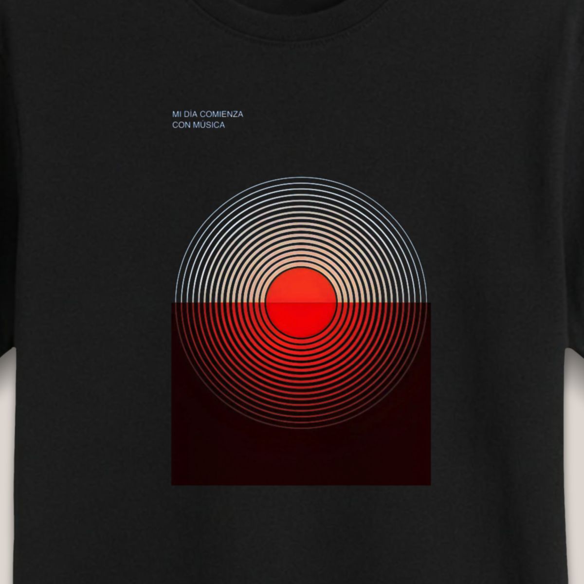 camiseta_mi_día_comienza_negro_2